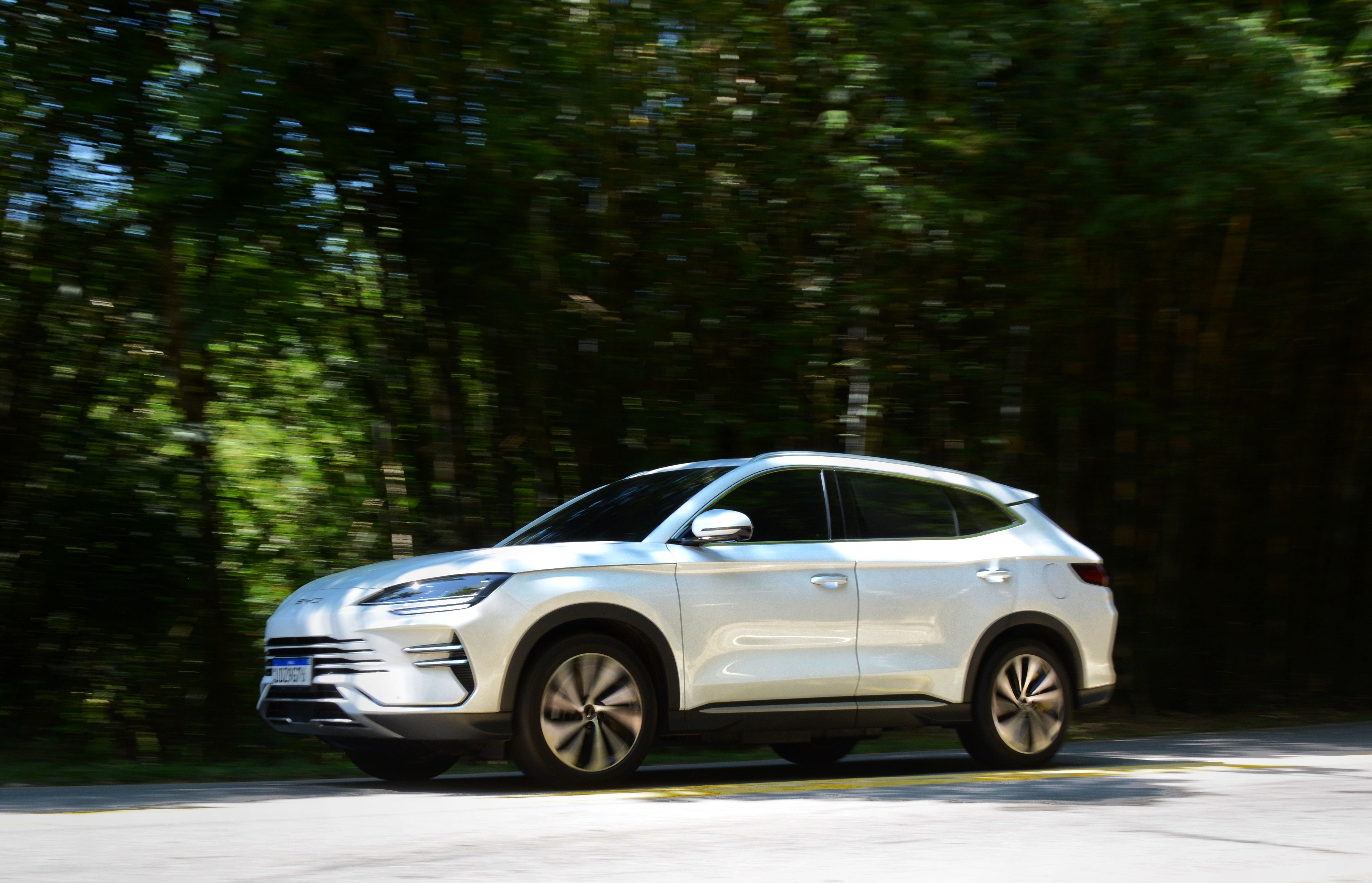 Cheap Chinese Cars Are Forcing Britain to Choose